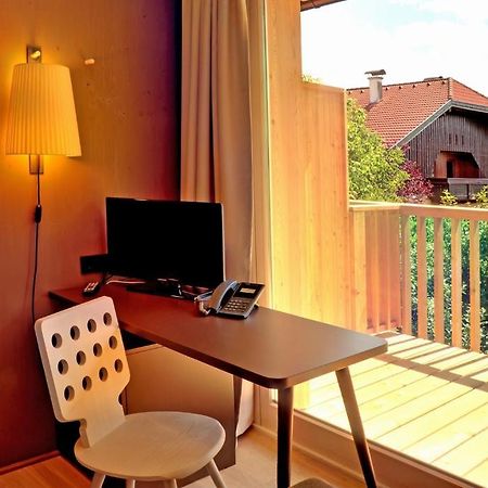 Hotel Gasthof Neumayr Обертрум-ам-Зее Экстерьер фото