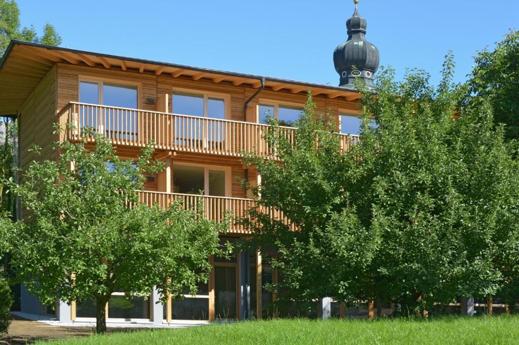 Hotel Gasthof Neumayr Обертрум-ам-Зее Экстерьер фото